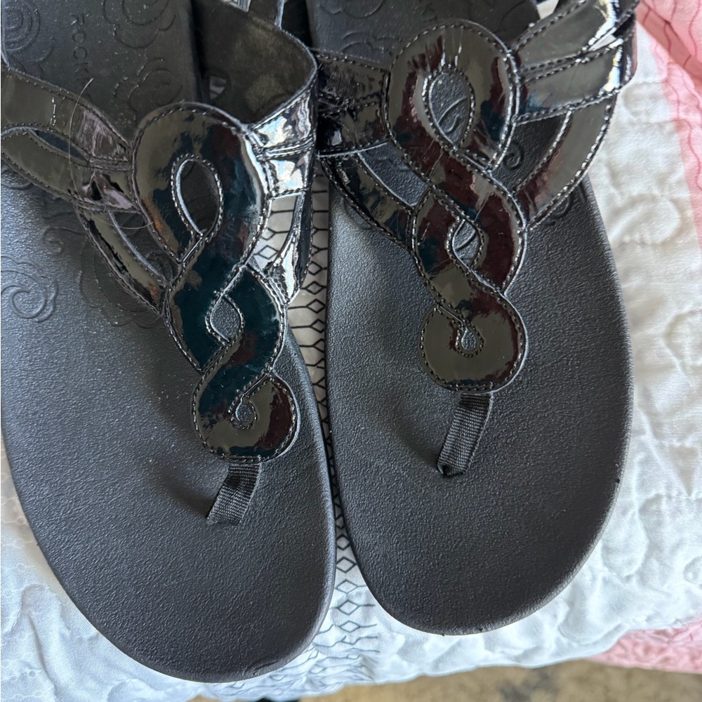 Rockport Black Patent Leather Thong Sandals